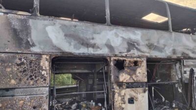 İzmir’den İstanbul’a gezi kafilesi taşıyan tur otobüsü, Tuzla mevkiinde seyir