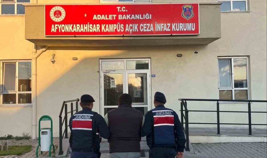 Afyonkarahisar’da çeşitli suçlardan aranan ve jandarma tarafından yakalanan 45 kişiden