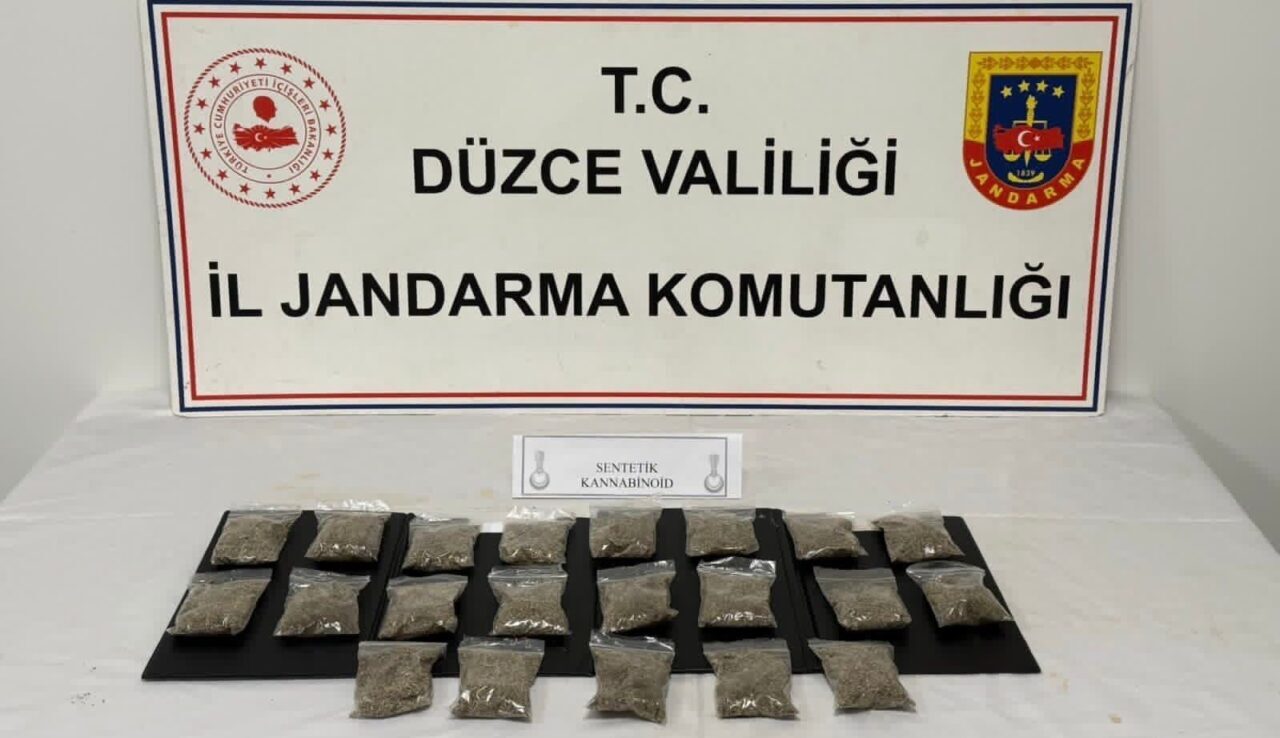 Düzce’de bir haftada jandarma ekiplerince düzenlenen operasyonlarda 23 uyuşturucu satıcısı
