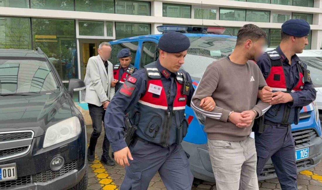 Samsun’un Tekkeköy ilçesinde jandarma ekipleri tarafından düzenlenen uyuşturucu operasyonunda gözaltına