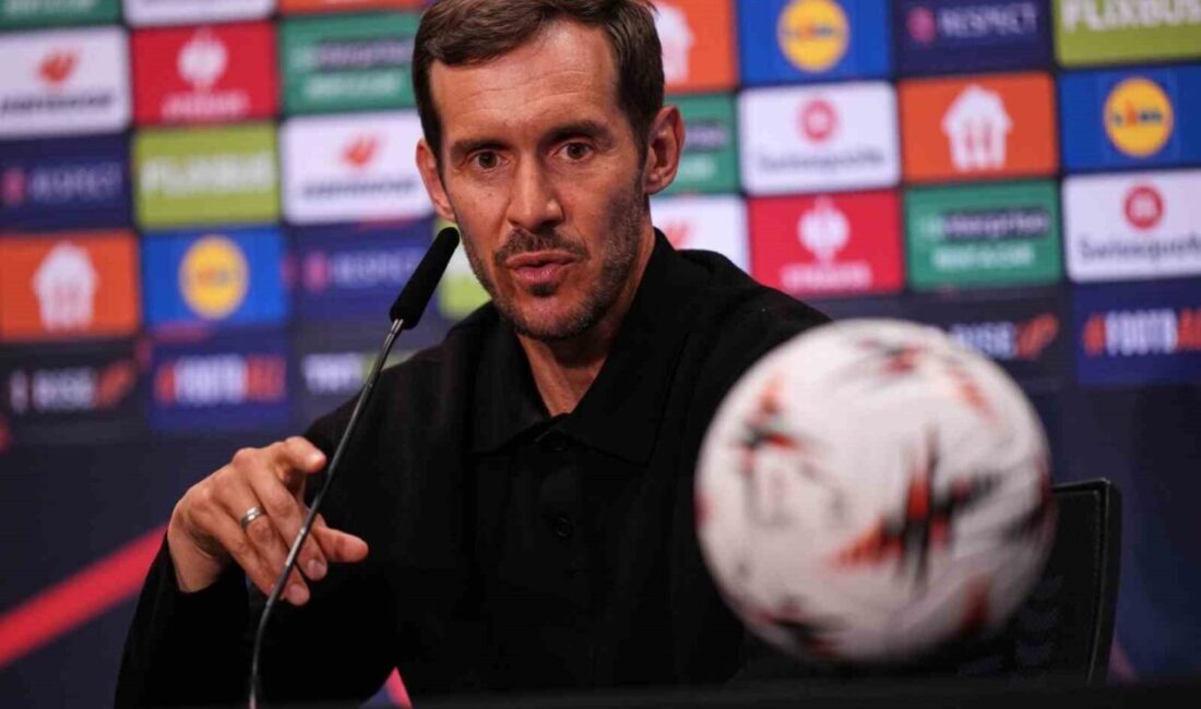 Freiburg Teknik Direktörü Julian Schuster, UEFA Avrupa Ligi finalinde yarın