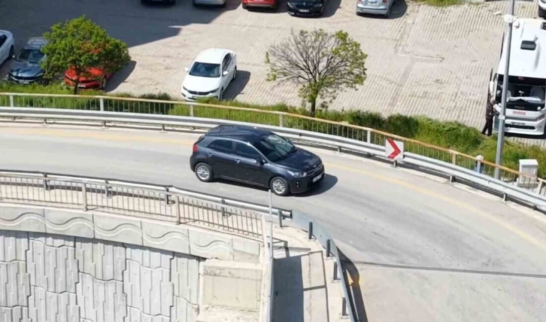 Kırıkkale’de trafik uygulamasını fark edince geri manevra yaparak kaçmaya çalışan