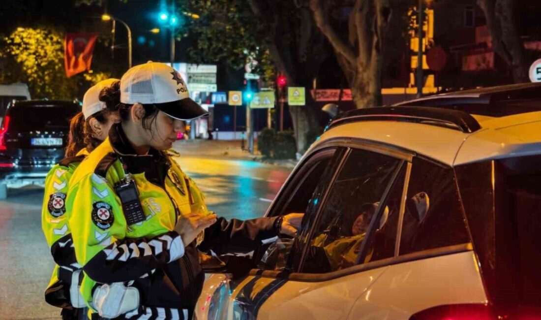 Kurban Bayramı nedeniyle Kadıköy’de oluşan yoğunluk sonrası trafik ekipleri denetimlerini