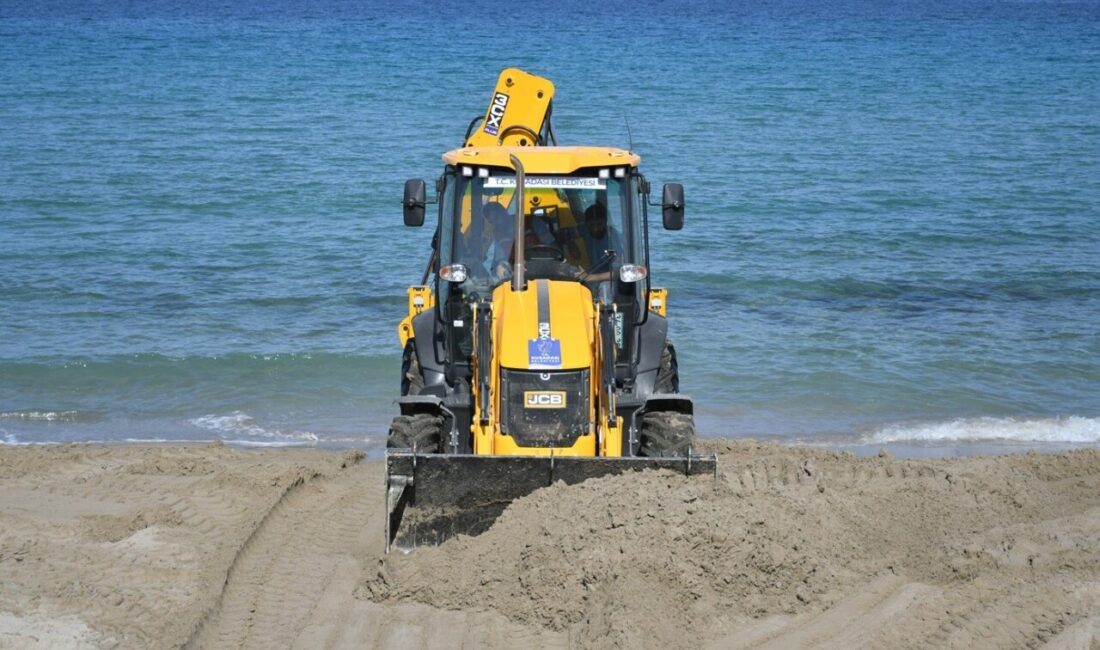 Kadınlar Denizi Plajı, yaz sezonu öncesinde Kuşadası Belediyesi ekiplerinin gerçekleştirdiği