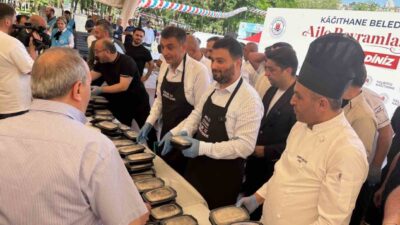 Kağıthane Belediyesi tarafından düzenlenen “Aile Bayramlaşması” etkinliğinde yaklaşık 20 bin
