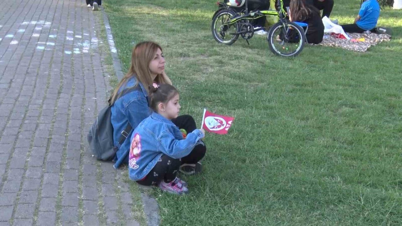Kağıthane Belediyesi 19 Mayıs Gençlik ve Spor Bayramı’nda gençler için