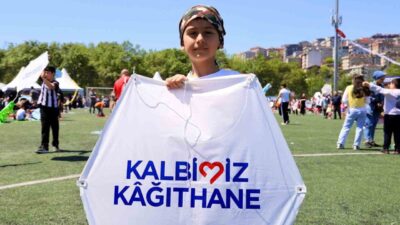 Kağıthane Belediyesi’nin düzenlediği geleneksel Uçurtma Şenliği, renkli görüntülere sahne oldu.