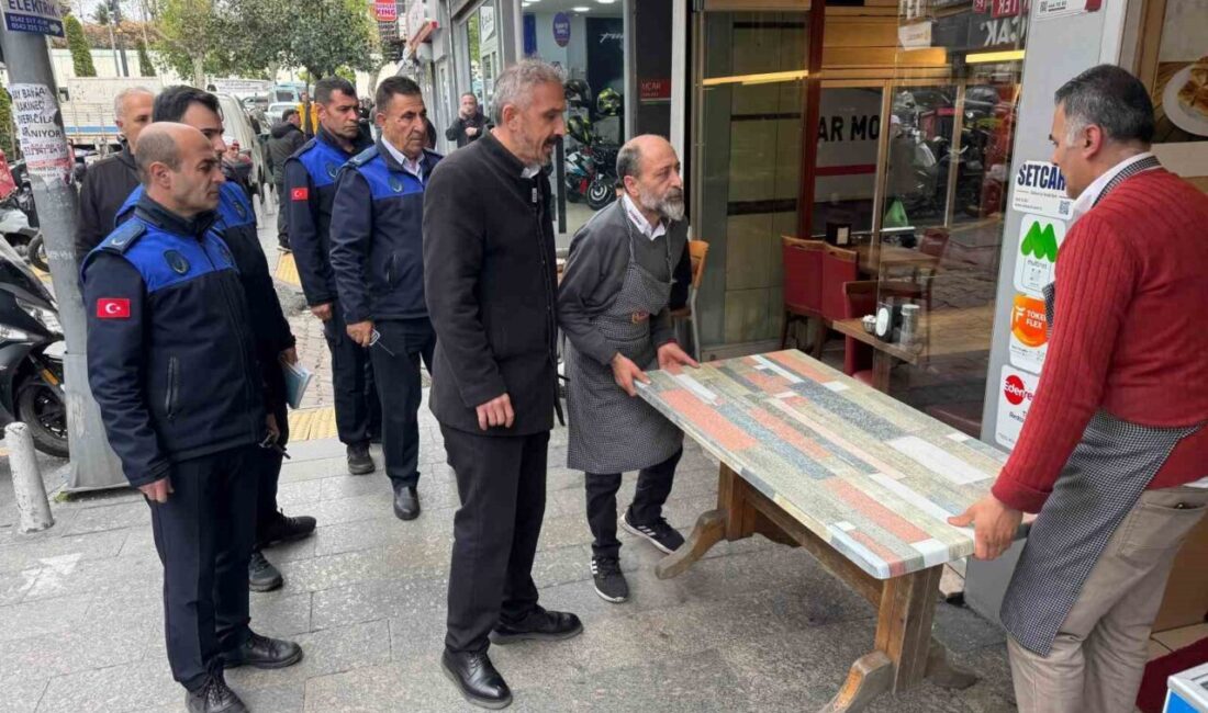 Kağıthane Belediyesi Zabıta Müdürlüğü ekipleri, ilçe genelinde yaya güvenliğini tehdit