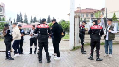 Kahramanmaraş İl Emniyet Müdürlüğü ekipleri, “Güvenli okul güçlü gelecek” sloganı