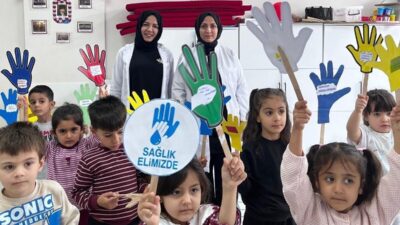 Adıyaman’ın Kahta ilçesinde Kardelenler Anaokulu öğrencilerine, 5 Mayıs Dünya El