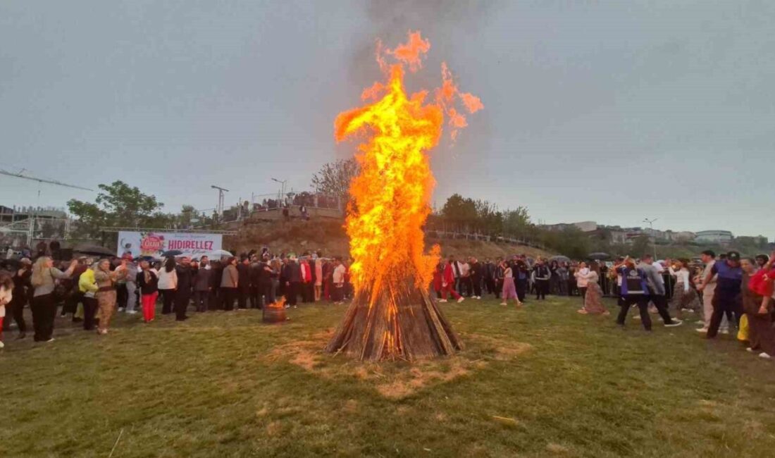 Tekirdağ’ın Süleymanpaşa ilçesinde düzenlenen 3’üncü Kakava ve Hıdrellez Şenliği’nde yakılan