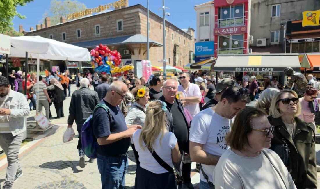Edirne’de her yıl büyük coşkuyla kutlanan Kakava Şenlikleri, bu yıl