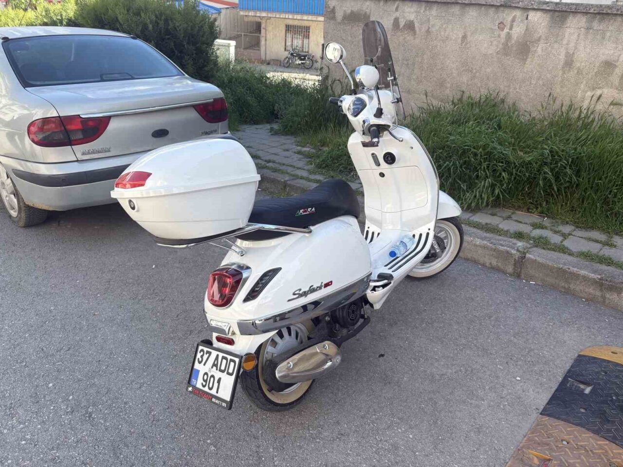Kastamonu’nun Tosya ilçesinde kaldırıma çarpan motosikletin sürücüsü yaralandı. Kaza, Dilküşa