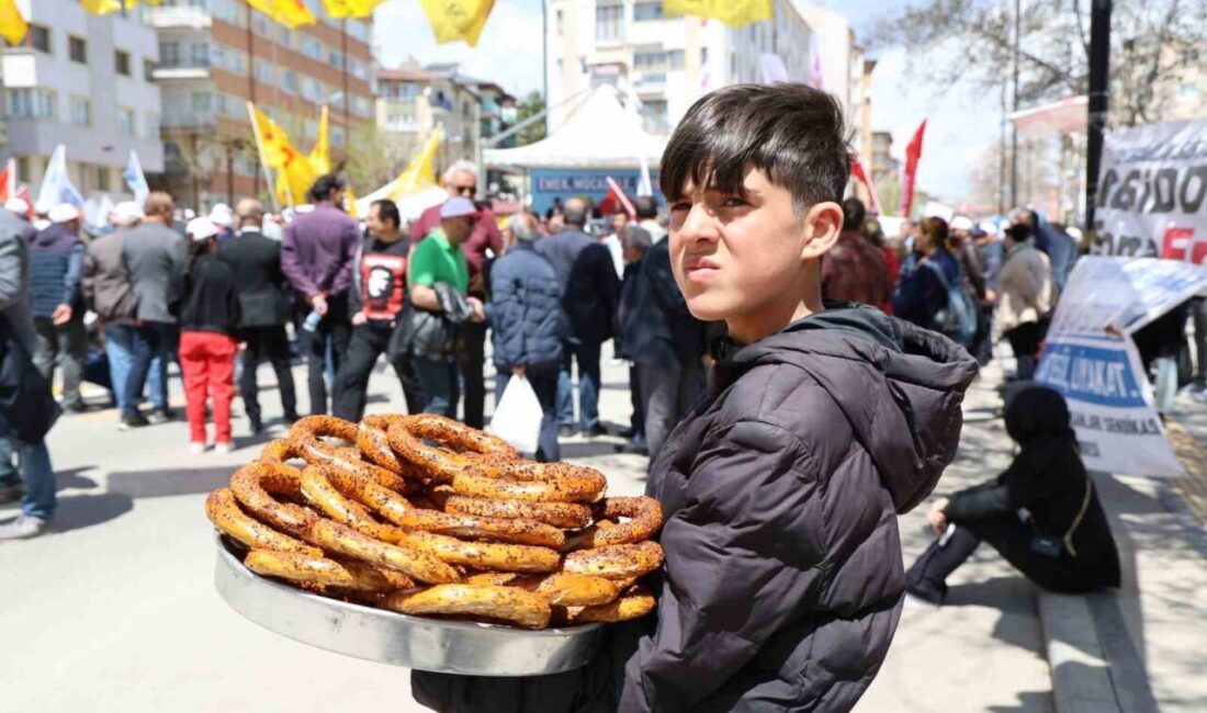 Sivas’ta 1 Mayıs Emek ve Dayanışma Günü; siyasi partiler, sendikalar