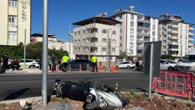 Kilis’te kamyonet ile motosikletin çarpıştığı kazada 3 kişi yaralandı. Edinilen