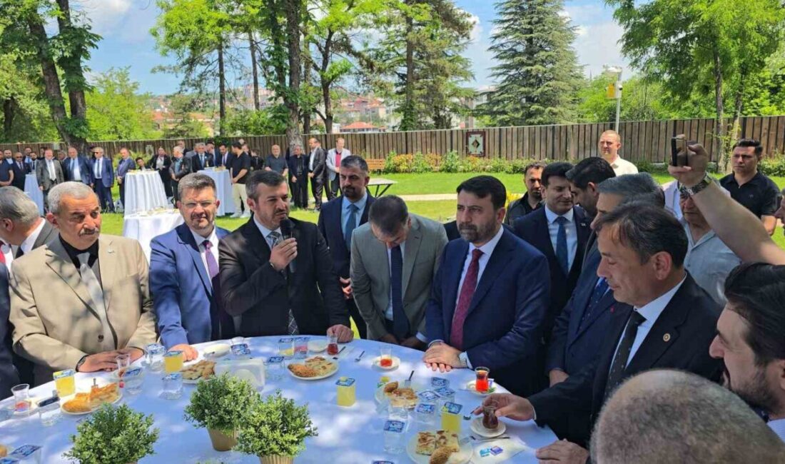 Karabük’te Kurban Bayramı dolayısıyla kent protokolü ile vatandaşların katılımıyla bayramlaşma