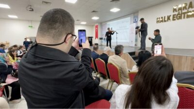 Karabük’te Engelliler Haftası’nda özel öğrenciler, sergiledikleri performanslarla izleyenlerden büyük beğeni
