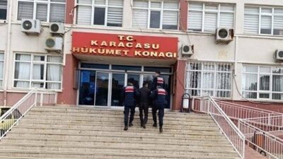 Aydın’ın Karacasu ilçesinde bir evde yapılan aramada çok sayıda ruhsatsız