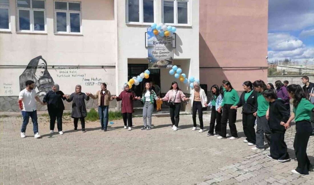 Erzurum’un Karaçoban ilçesinde Meslekî ve Teknik Anadolu Lisesi tarafından “Gelenekten