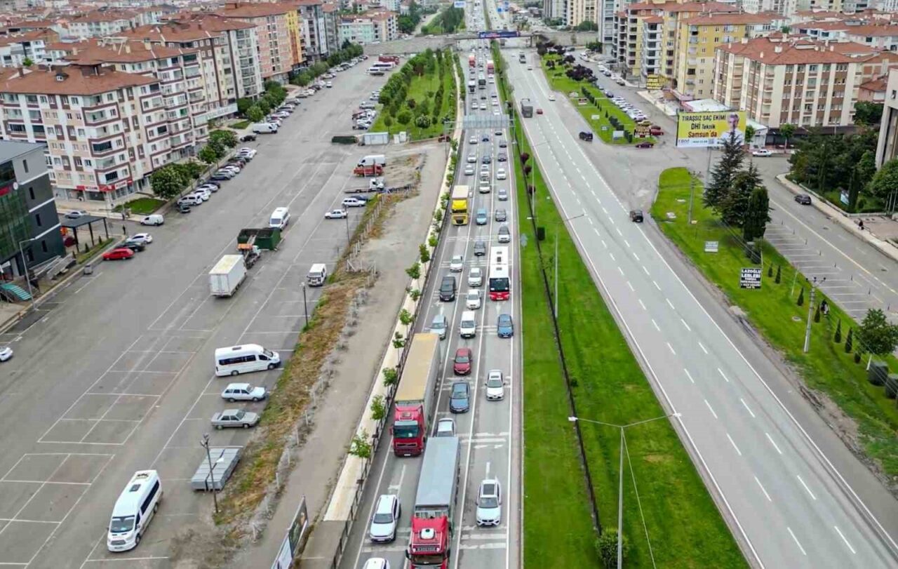Kurban Bayramı tatilinin başlamasıyla birlikte, Karadeniz Bölgesi’nin önemli ulaşım güzergahlarından