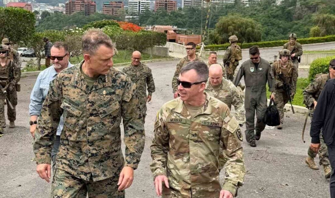 ABD ordusunun Venezuela’nın başkenti Karakas’ta gerçekleştirdiği askeri tatbikat kapsamında iki