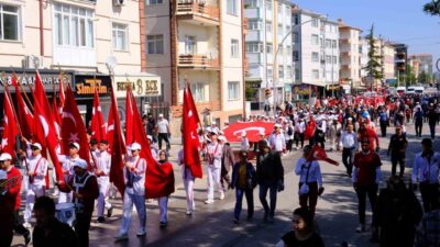 Karaman’da 19 Mayıs Atatürk’ü Anma, Gençlik ve Spor Bayramı düzenlenen