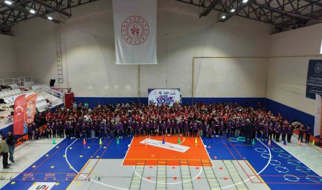 Karaman’da Dünya Çocuk Atletizm Günü etkinlikleri kapsamında bin 500 öğrencinin