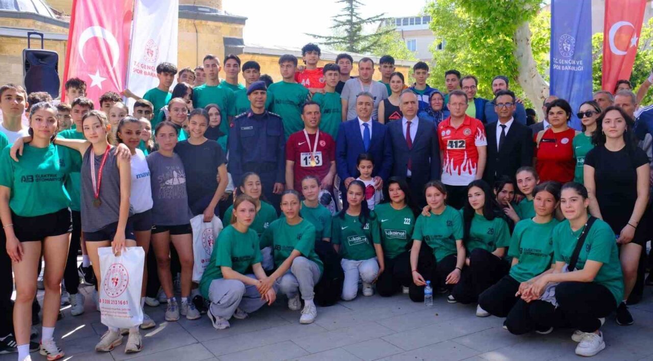 Karaman’da, 749. Türk Dil Bayramı ve Yunus Emre’yi anma etkinlikleri