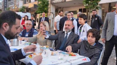 Sancaktepe Belediyesi’nce düzenlenen geleneksel bayram kahvaltısı, Kurban Bayramı’nın ilk gününde