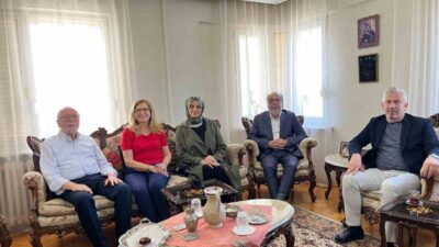AK Parti Karesi İlçe Başkanı Hakan Aka, partinin 25 yıllık