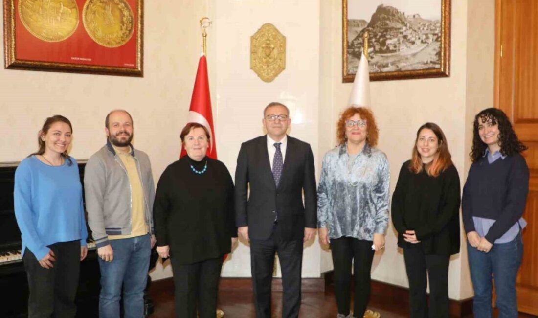 Kars’ta bilimsel ve akademik çalışmaların güçlendirilmesine yönelik ziyaretler sürüyor. Kars