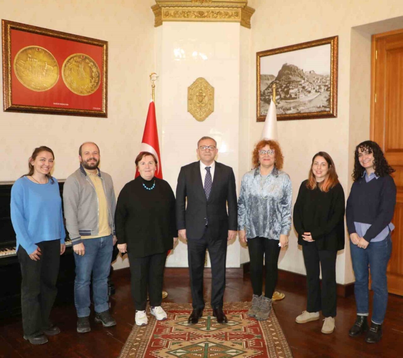 Kars’ta bilimsel ve akademik çalışmaların güçlendirilmesine yönelik ziyaretler sürüyor. Kars