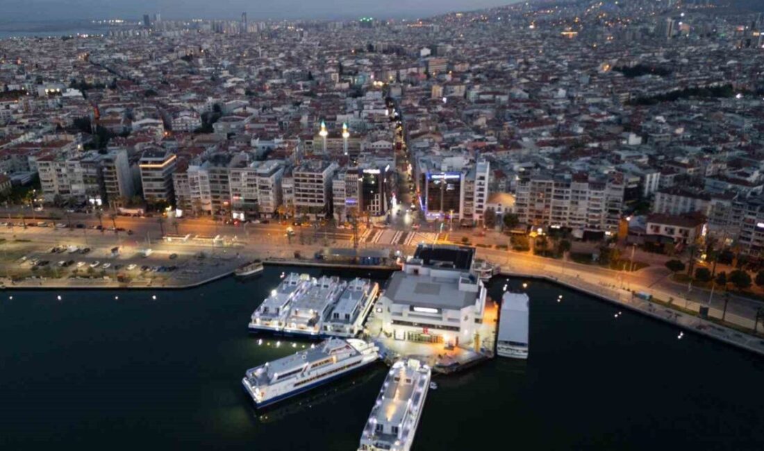 İzmir Büyükşehir Belediyesi, Karşıyaka Vapur İskelesi ile Çarşı arasındaki yaya