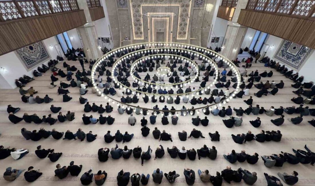 Türkiye’de bayram namazının en erken kılındığı illerden biri olan Kars’ta