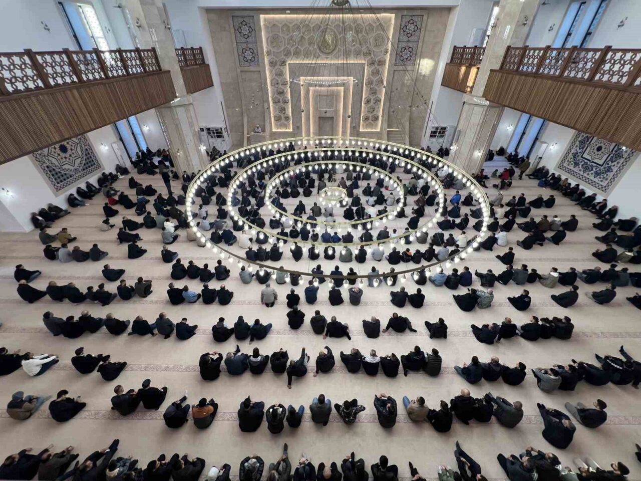 Türkiye’de bayram namazının en erken kılındığı illerden biri olan Kars’ta