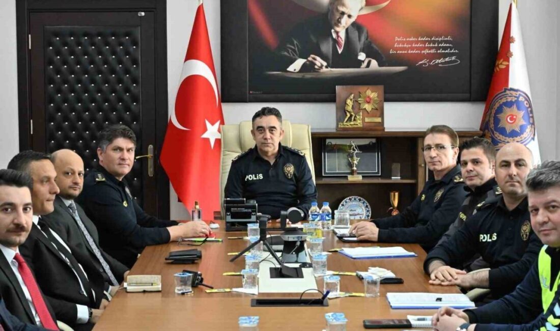 Kars İl Emniyet Müdürü Murat Abdullah Tombul başkanlığında, emniyet teşkilatının