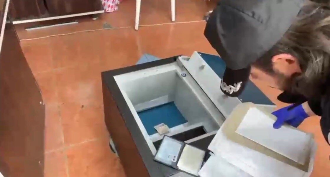 Kars’ta tefecilik suçuna yönelik yürütülen soruşturma kapsamında düzenlenen operasyonda milyonlarca