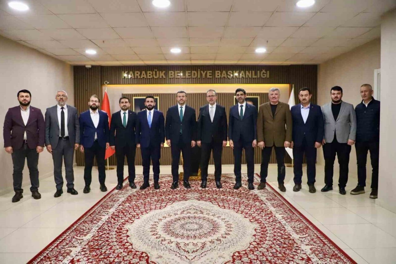 Gençlik ve Spor eski Bakanı, AK Parti İzmir Milletvekili Dr.