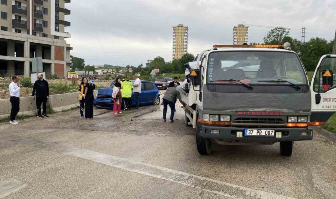 Kastamonu’da 2 otomobil, 2 cip ve 1 minibüsün yağmur sebebiyle