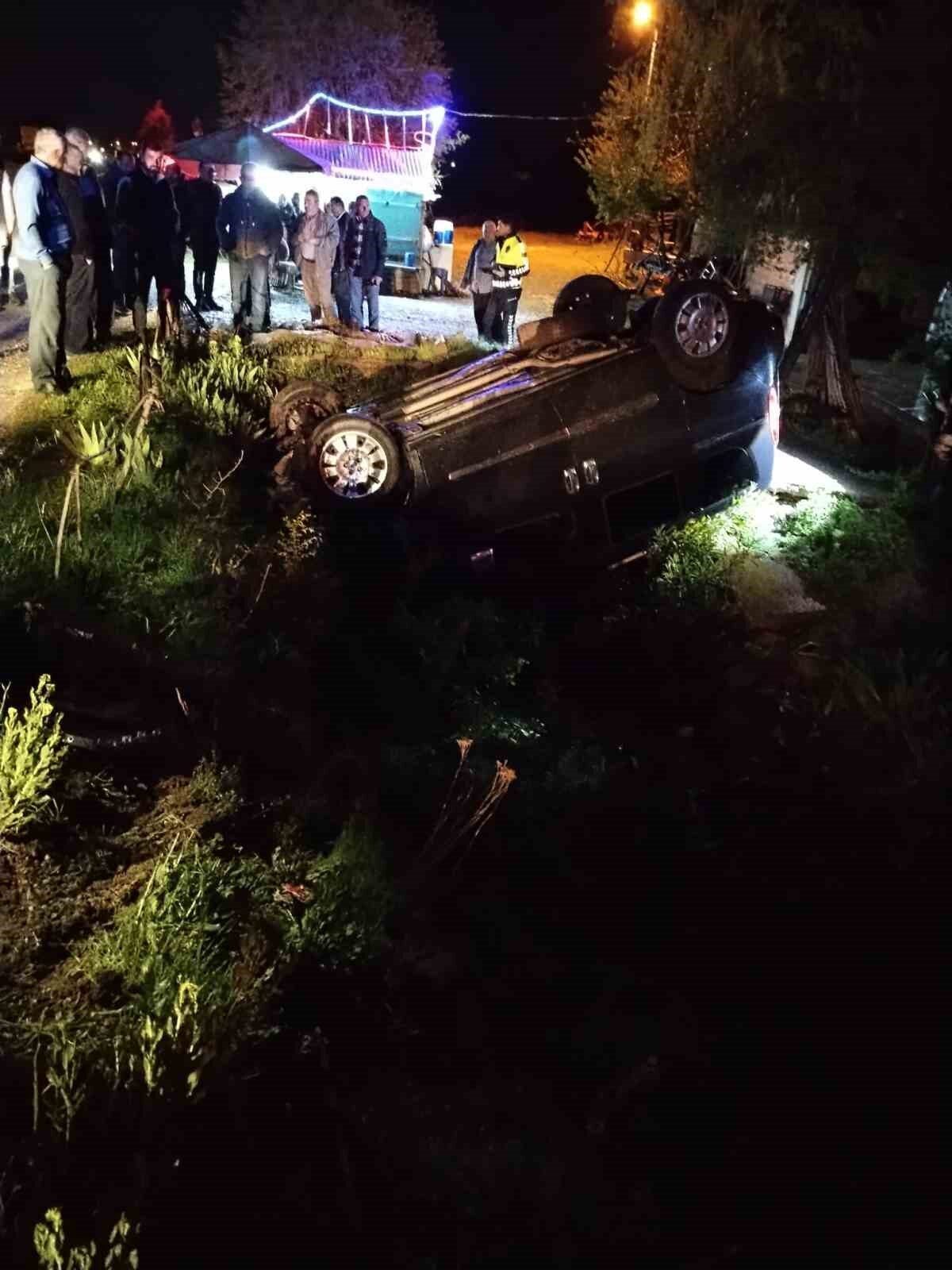 Kastamonu’nun Taşköprü ilçesinde aniden yola çıkan bir köpeğe çarpan otomobil,