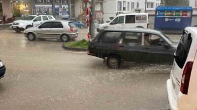 Samsun’un Kavak ilçesinde sağanak yağış etkili oldu. Kavak ilçesinde etkili