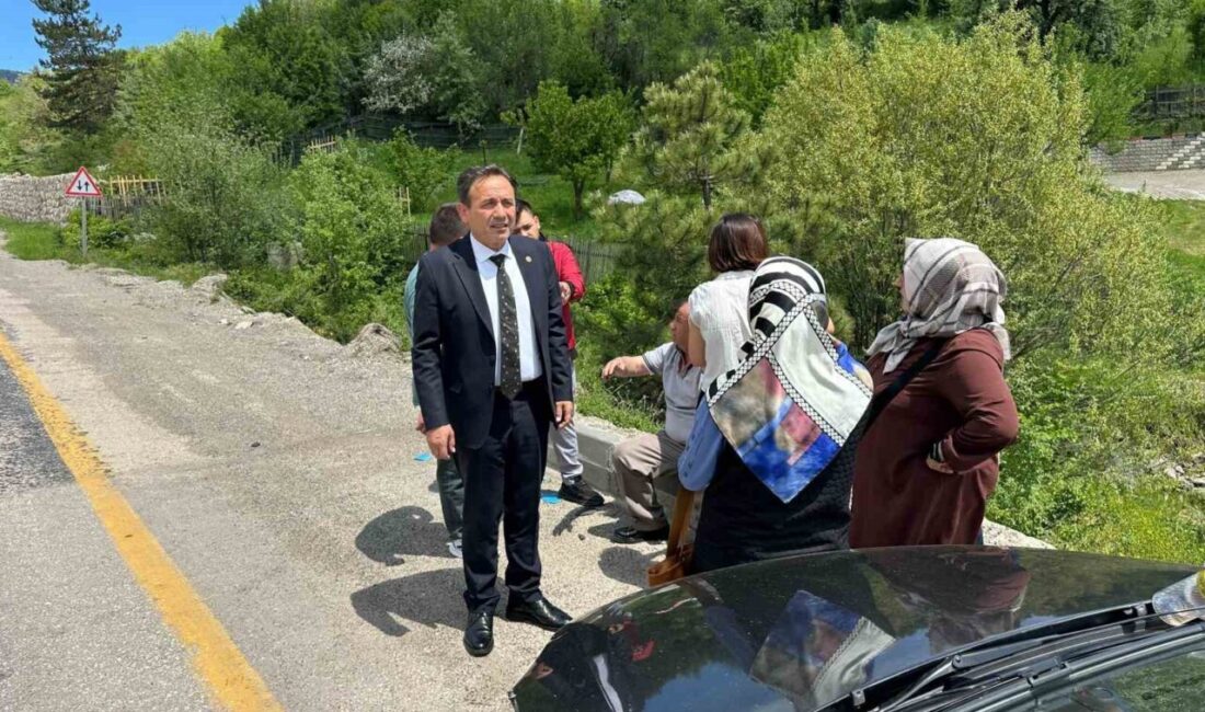 Karabük’te iki otomobilin kavşakta çarpışması sonucu meydana gelen trafik kazasında