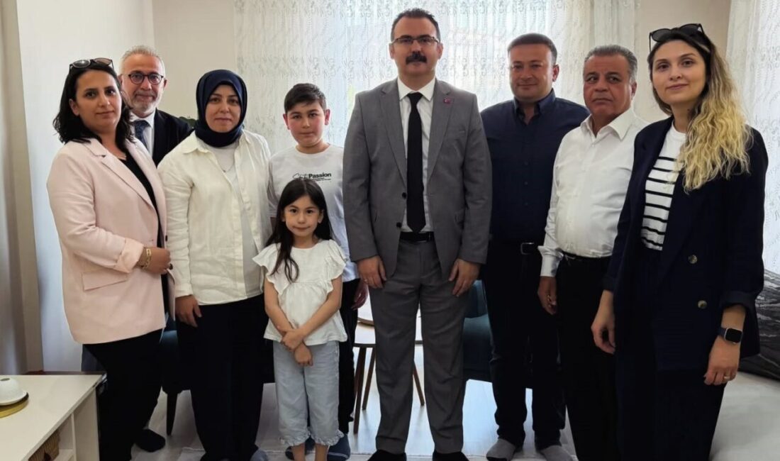 Aydın’ın Sultanhisar ilçesinde yürütülen ’Misafirim Kaymakamım’ projesi kapsamında Kaymakam Ali