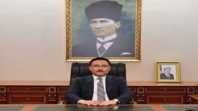 Kayseri protokolü 19 Mayıs Atatürk’ü Anma, Gençlik ve Spor Bayramı
