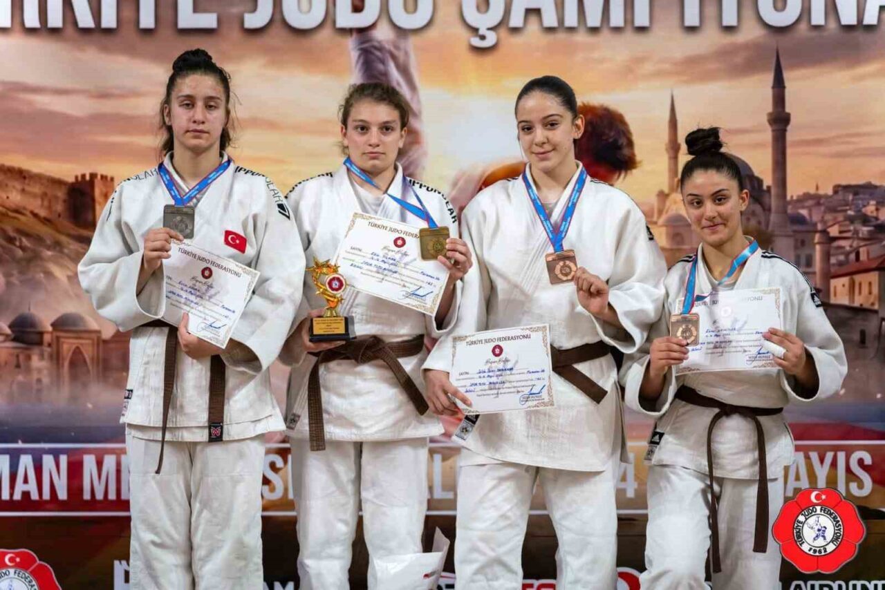 Spor Toto Minikler Türkiye Judo Şampiyonası’nda 63 kilogram sporcusu Selda