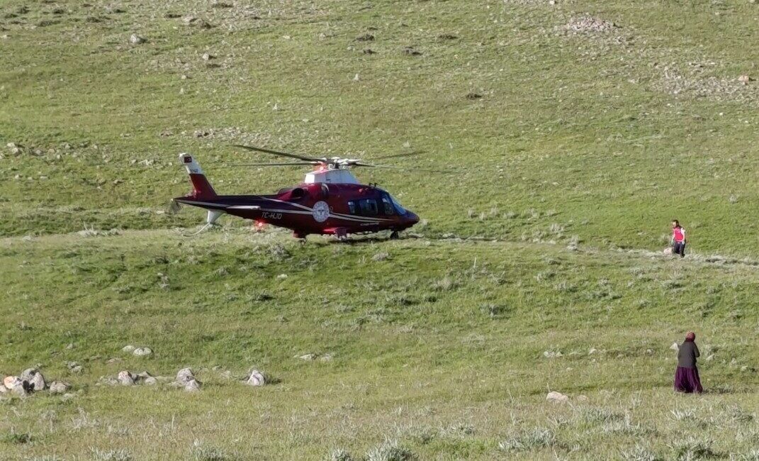 Konya’nın Karapınar ilçesinde motokros yapan bir sürücü, geçirdiği kaza sonucu