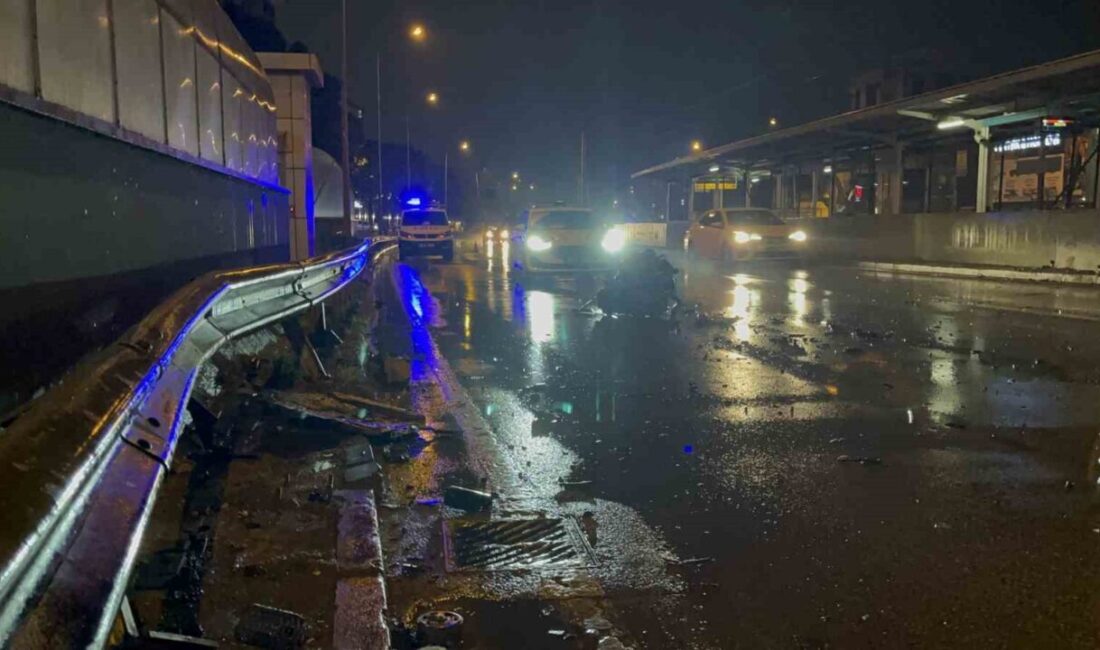 Bursa’da yağıştan dolayı direksiyon hakimiyetini kaybeden araç önce duvara, daha