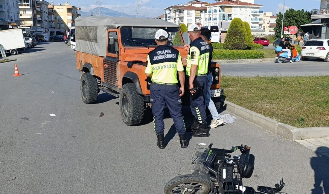 Antalya’nın Manavgat ilçesinde tur aracının motorlu bisiklete çarpması sonucu meydana