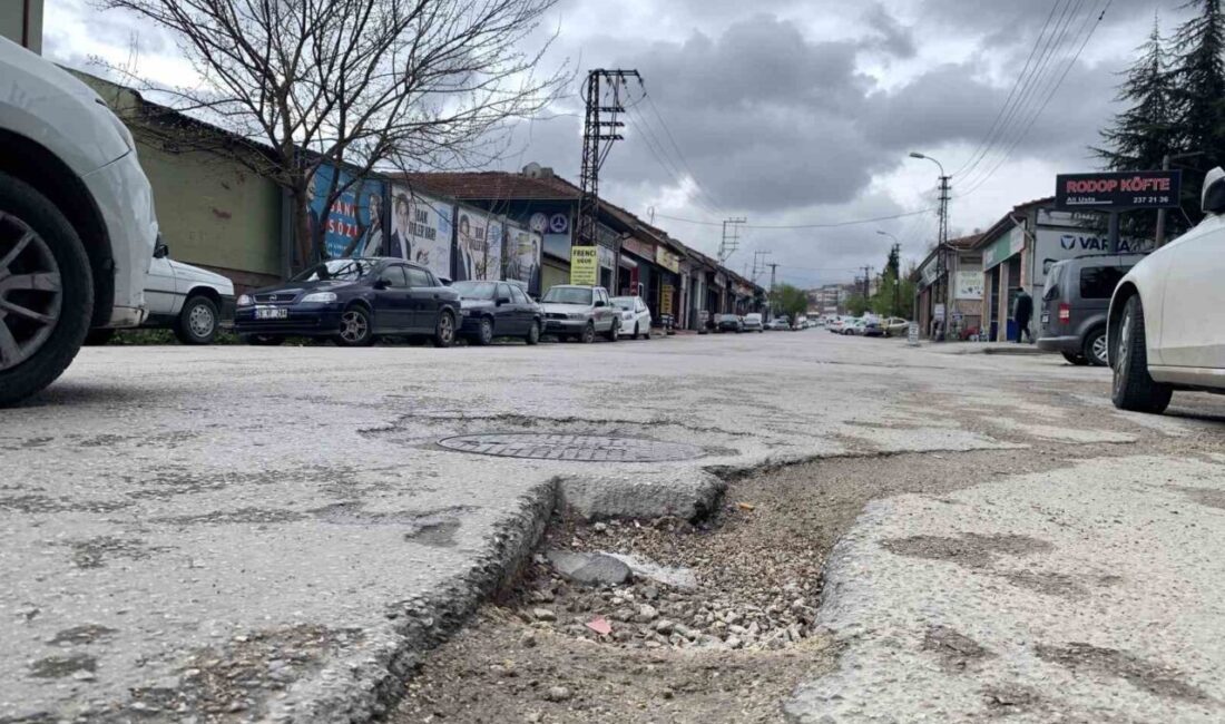 Yollardaki bakım eksikliği sebebiyle araçlarda meydana gelen lastik yarılması, jant