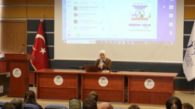 Karabük Üniversitesi’nde (KBÜ) gerçekleştirilen “Akademik Yazımda Dijital Çözümler” eğitiminde, akademik